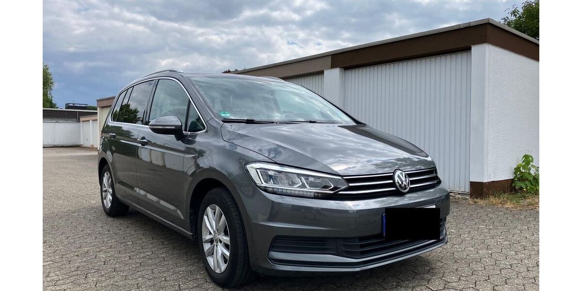 VW Touran 106.000 km 18.550 &euro; Düsseldorf 40489