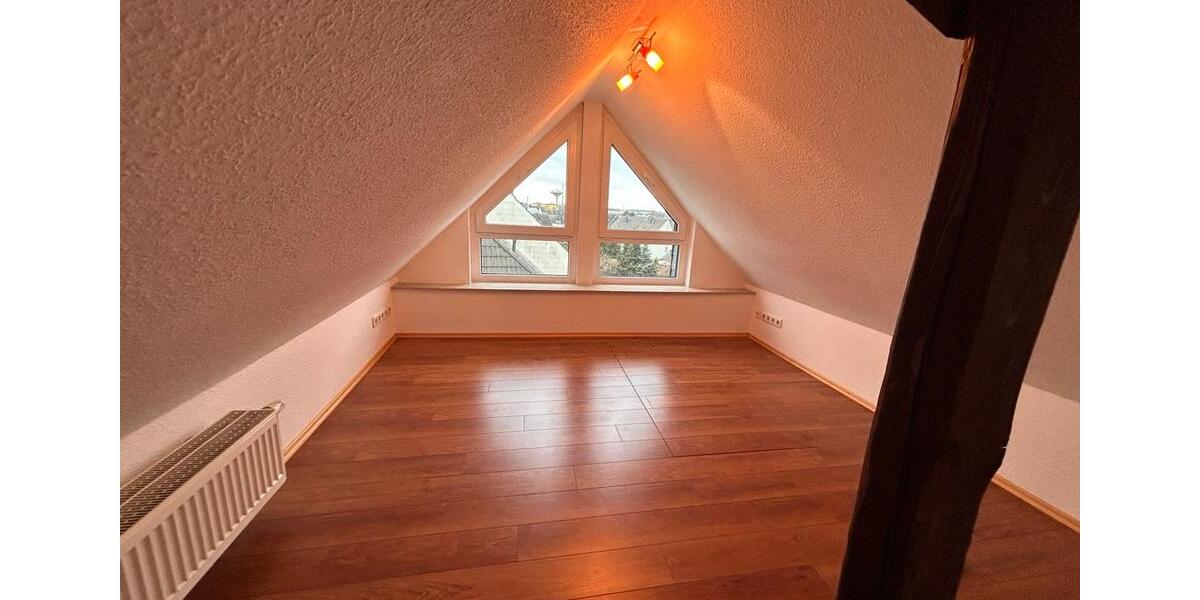 Dachgeschoßwohnung Leverkusen Bürrig - 1 Zimmer, 31 m&sup2;, 430&euro; | Angebot:25364983
