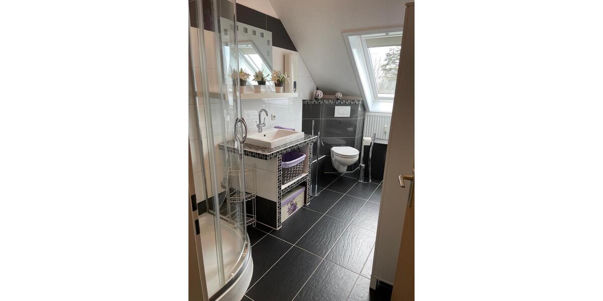 Dachgeschoßwohnung Remscheid Gemarkung Bergisch Born - 1 Zimmer, 50 m&sup2;, 400&euro; | Angebot:26311863