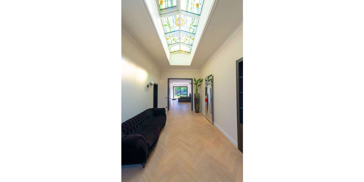 Haus zum Kaufen in Neuss 2.800.000 € 242 m² 8 zimmer