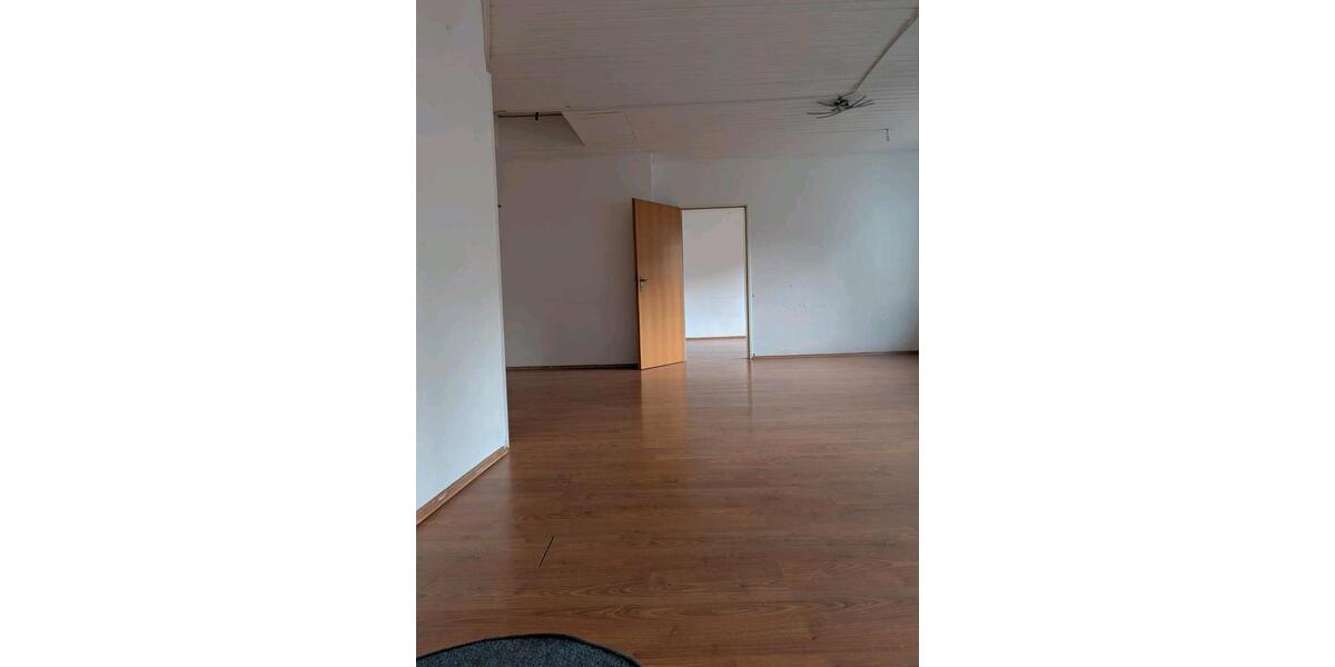 Etagenwohnung Bergheim - 2 Zimmer, 80 m&sup2;, 980&euro; | Angebot:26355555