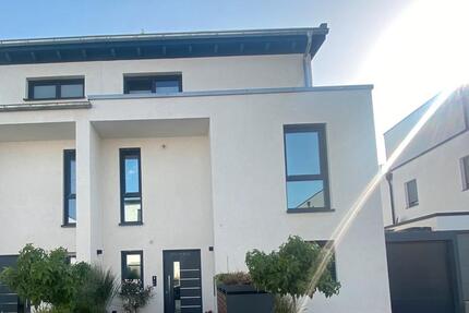 Moderne Doppelhaushälfte (2022) in ruhiger Lage von Dormagen- zimmer