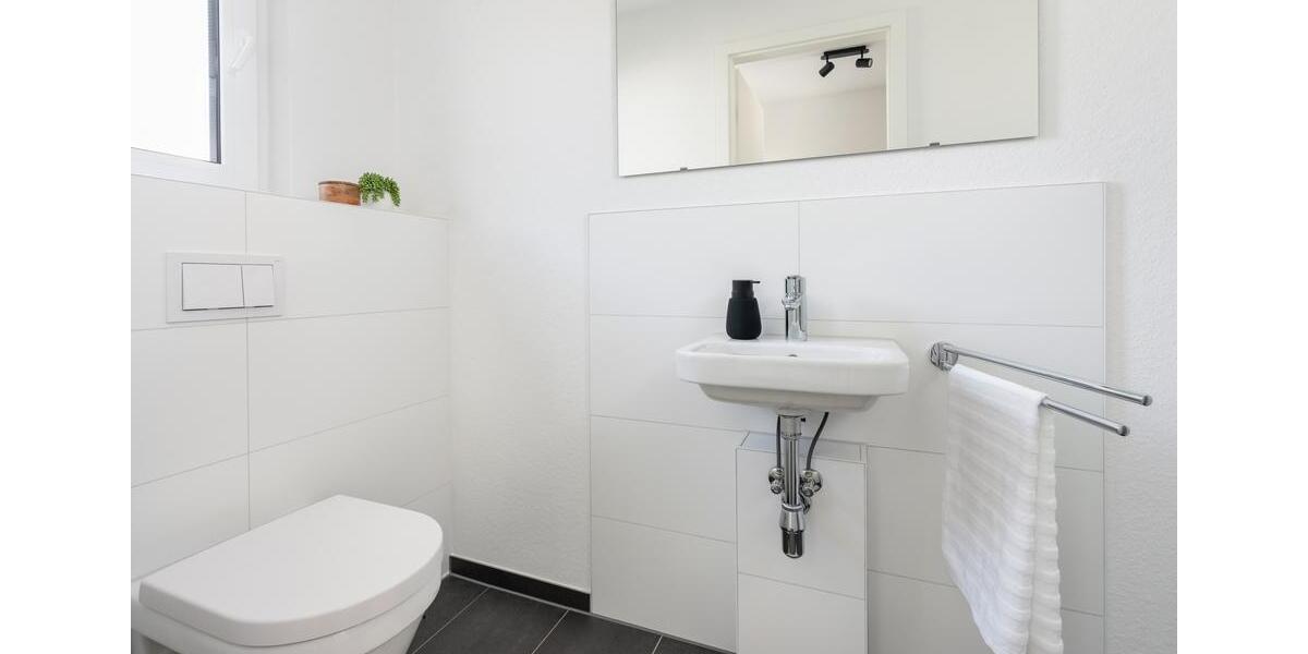 Besichtigung des Musterhauses – jeden Mittwoch 17–18 Uhr und Samstag 14–15 Uhr 6 zimmer