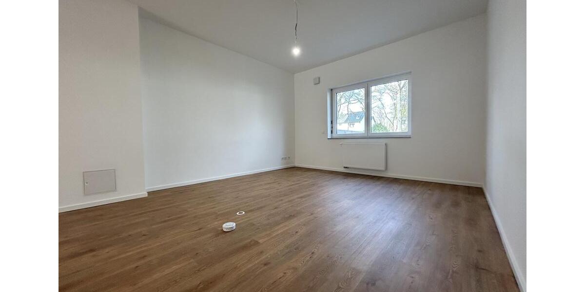 Erdgeschoßwohnung Köln Kalk - 1 Zimmer, 83 m&sup2;, 1.245&euro; | Angebot:26061621