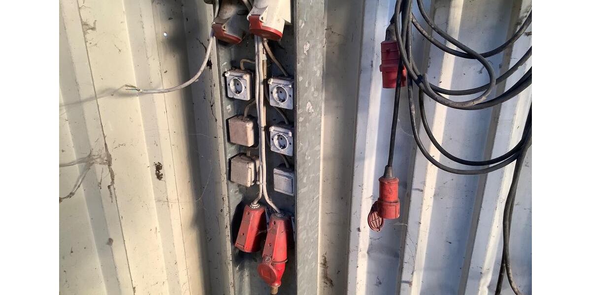 225qm Lagerhalle Blechhalle mit ca. 900qm Freifläche zimmer