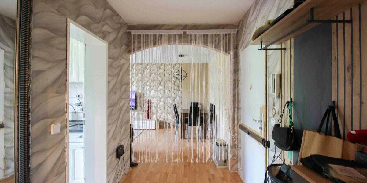 Etagenwohnung Bergheim Ahe - 3 Zimmer, 71 m&sup2;, 78.000&euro; | Angebot:26789181