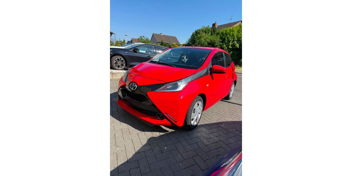 Toyota Aygo (X) 89.240 km 6.490 &euro; Köln 50769
