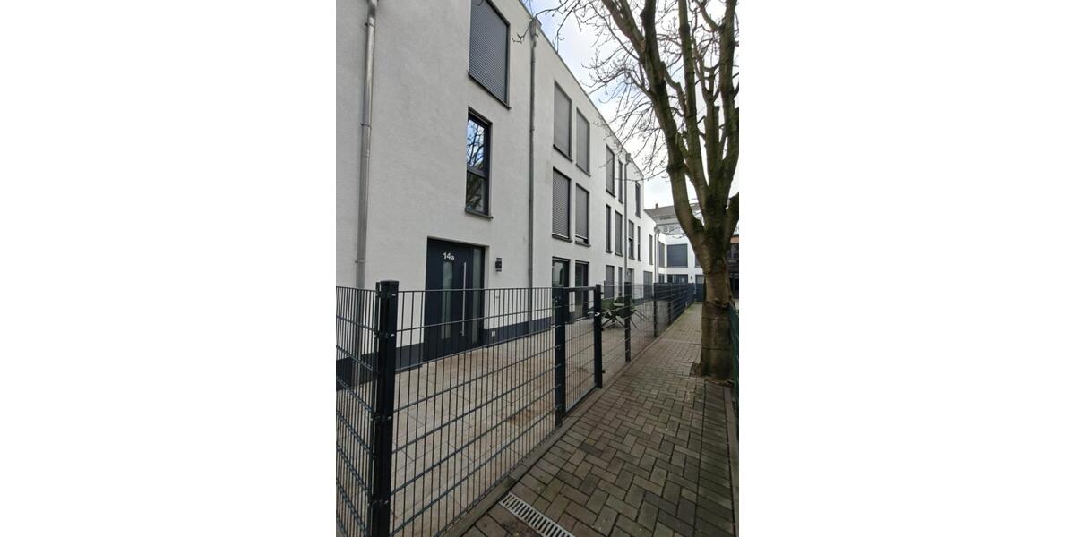 Einfamilienhaus Düsseldorf Stadtbezirk 3 - 4 Zimmer, 135 m&sup2;, 2.900&euro; | Angebot:26084141