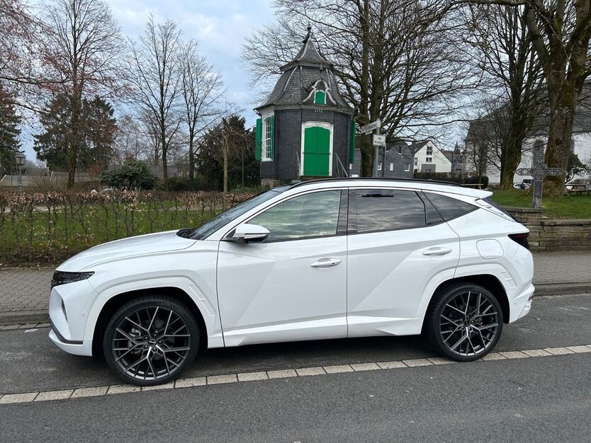 Hyundai TUCSON 31.000 km 33.333 € Radevormwald 42477