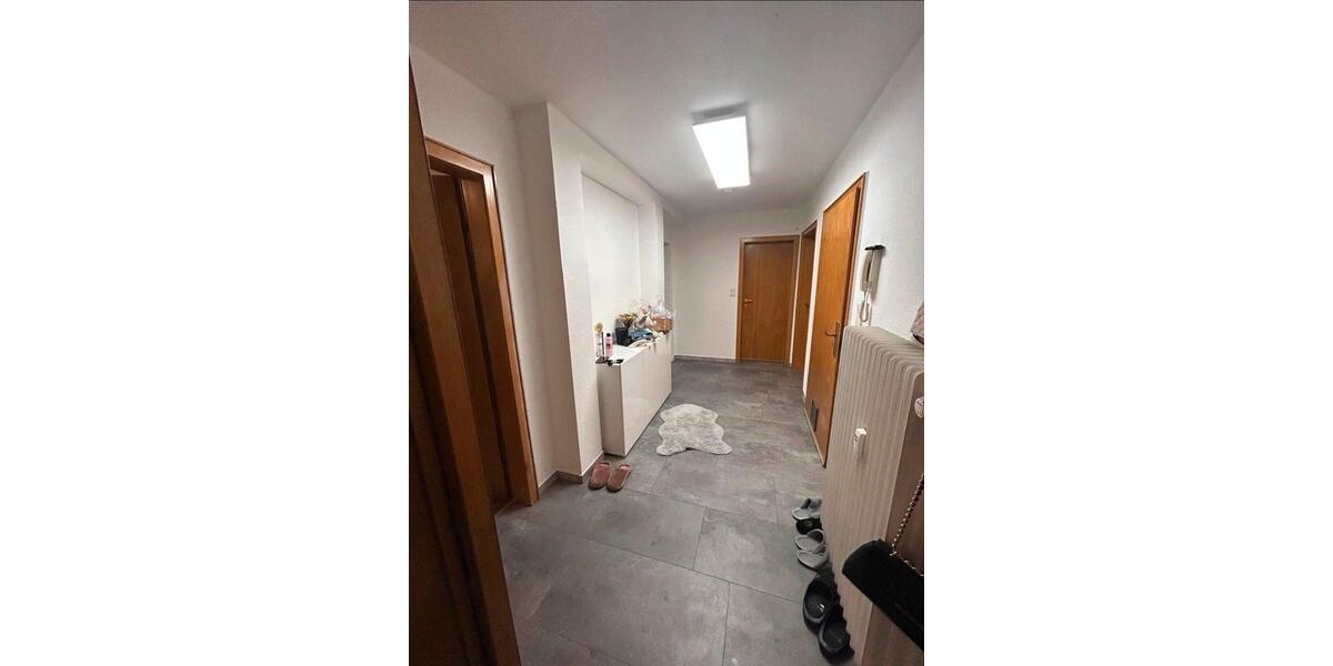 Etagenwohnung Hürth - 3 Zimmer, 111 m&sup2;, 1.400&euro; | Angebot:25333210