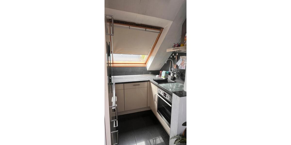 Dachgeschoßwohnung Niederkassel - 2 Zimmer, 49 m&sup2;, 870&euro; | Angebot:26669629