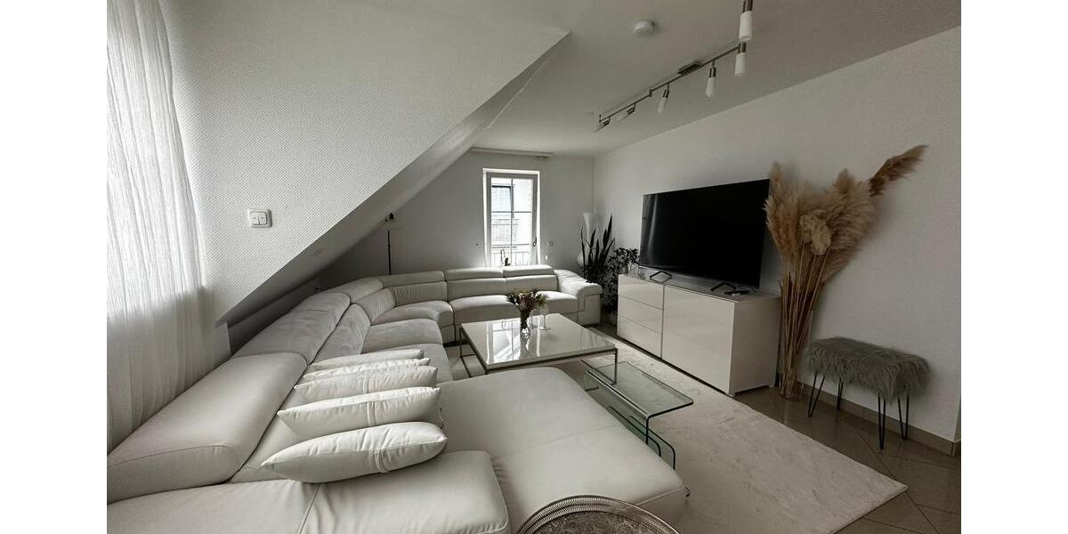 Moderne Doppelhaushälfte zur Miete (WG geeignet) 4.5 zimmer