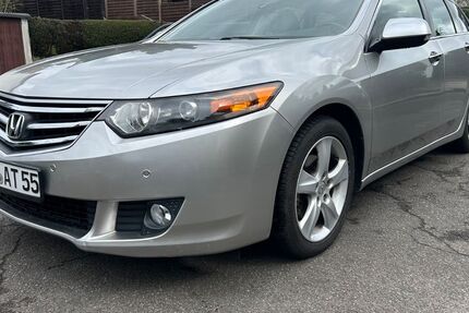 Honda Accord 149.000 km 8.200 &euro; Leverkusen 51377