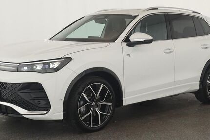 VW Tiguan 9.700 km 42.584 &euro; Düsseldorf 40233