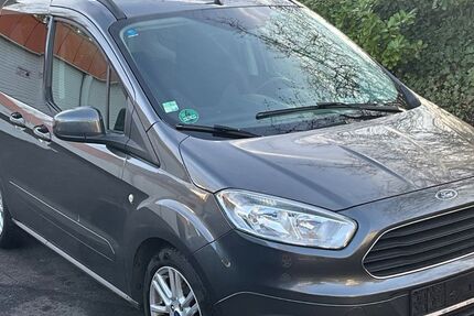 Ford Tourneo Courier 90.000 km 6.990 &euro; koeln 51105