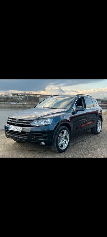 VW Touareg 177.000 km 16.990 € Neuss 41469