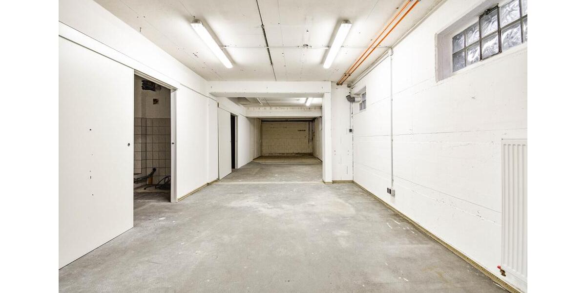 Ladenlokal! Praxis! Büro! Lager! Werkstatt. Hier ist alles möglich. Zentral. Ca. 353m². Teilbar. zimmer