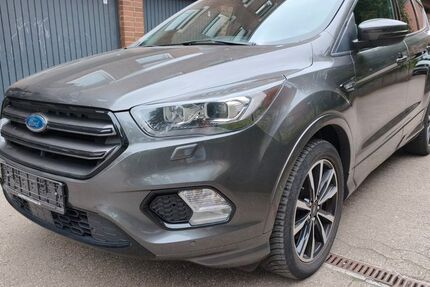 Ford Kuga 116.000 km 15.500 &euro; Troisdorf 53844