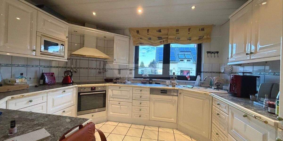 Viel Platz in Hürth-Gleuel: 122 m² Wohnfläche + 94 m² Nutzfläche, mit großem Garten und Garage! 3 zimmer