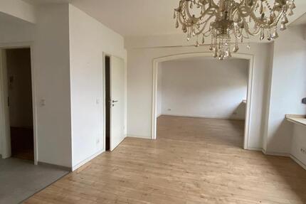 2-Zimmer-Wohnung auf der Kölnerstraße mit Balkon 2 zimmer