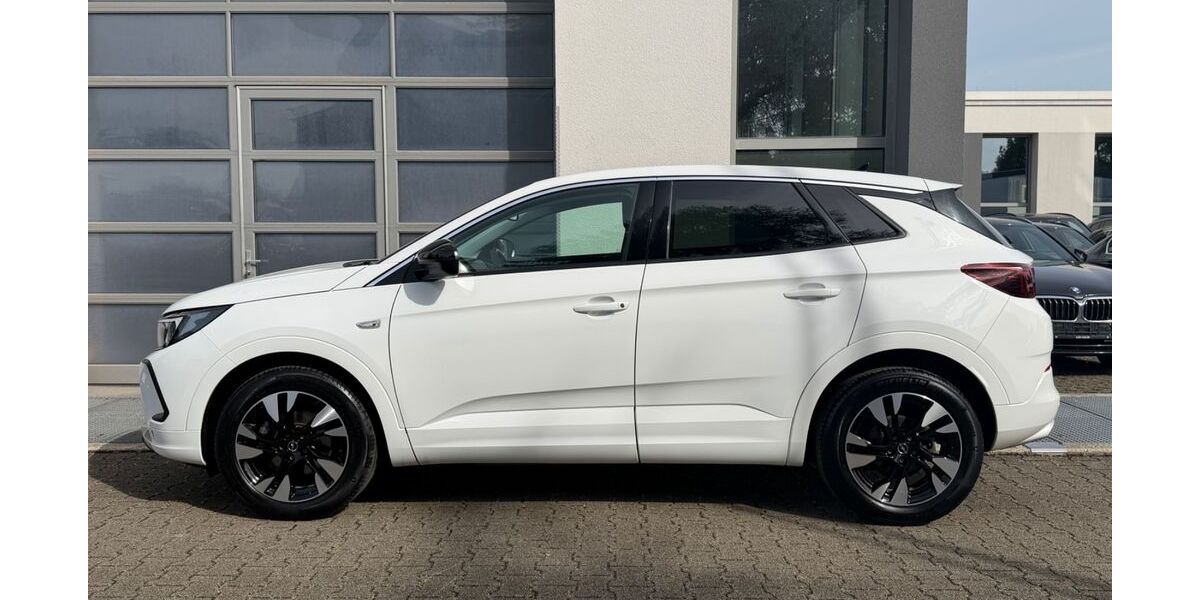 Opel Grandland (X) 84.467 km 16.990 &euro; Hilden 40721