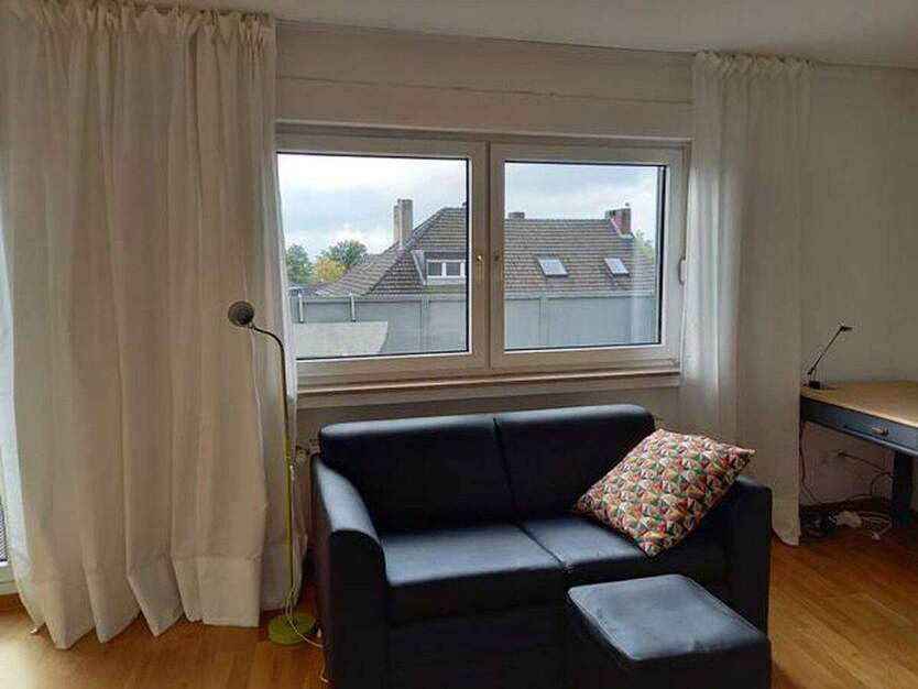 Möbliert: Terrasse+Wunderschön+gerade Wände:1 12 Zim. TH + FH + FLUGHAFEN + ZENTRUM gut erreichb 1 zimmer