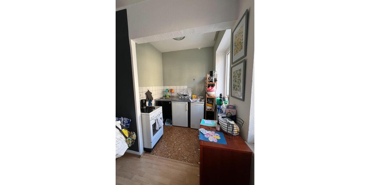 Etagenwohnung Düsseldorf Oberbilk - 1 Zimmer, 28 m&sup2;, 370&euro; | Angebot:25569577