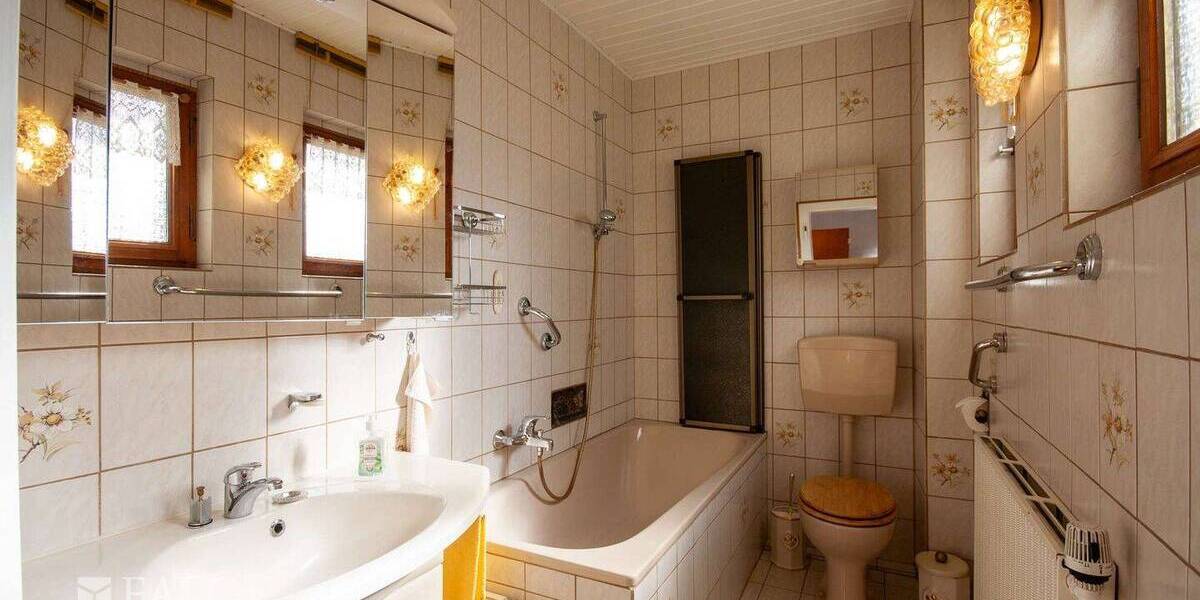 Einfamilienhaus Bergheim Ahe - 5 Zimmer, 115 m&sup2;, 325.000&euro; | Angebot:26869189