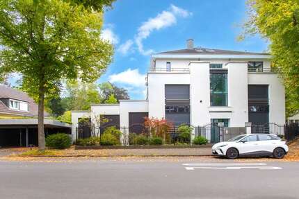 Haus zum Kaufen in Düsseldorf 3.500.000 € 700 m² 13 zimmer