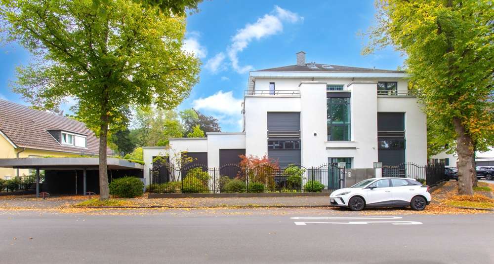 Haus zum Kaufen in Düsseldorf 3.500.000 € 700 m² 13 zimmer