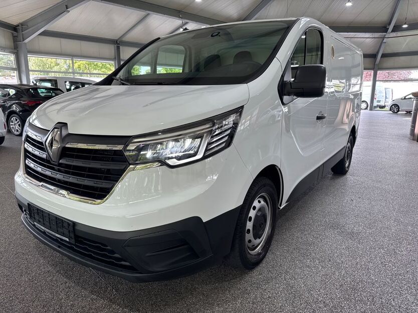 Renault Trafic 67.922 km 19.480 € Troisdorf 53842
