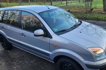 Ford Fusion 53.000 km 5.900 &euro; Bergisch Gladbach 51429