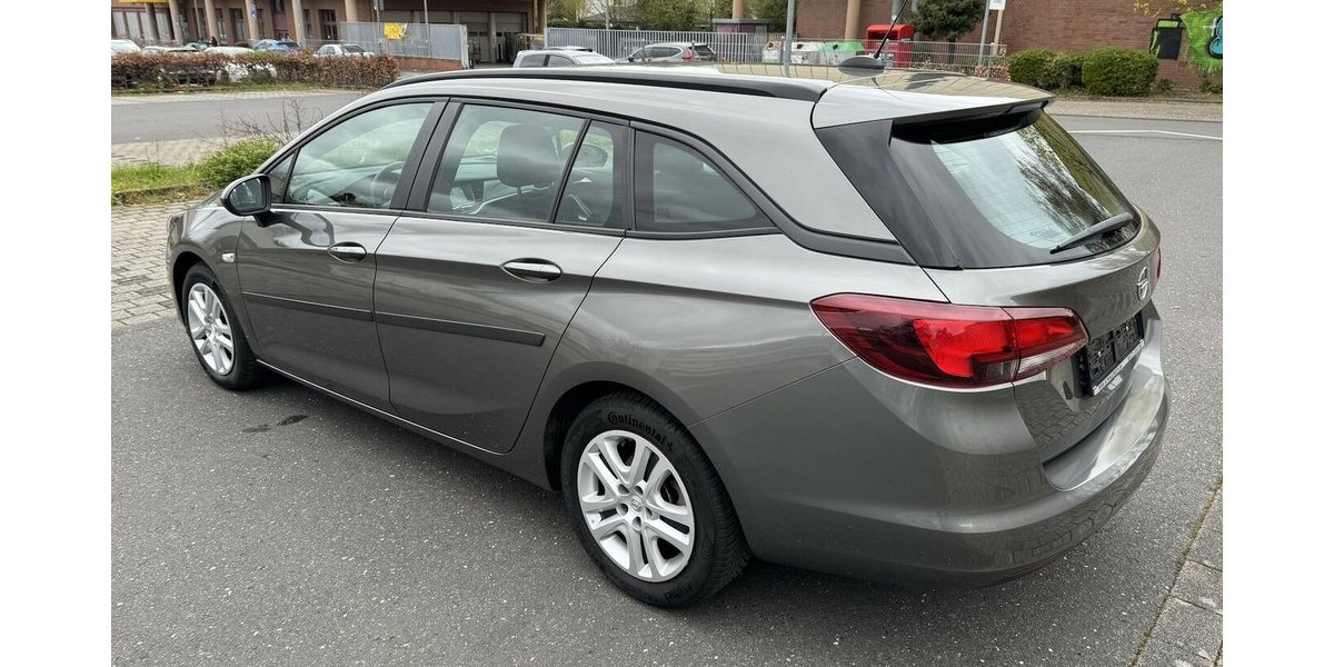 Opel Astra Klima Navi Temp CarPlay 1.Hd 28.000 km !!! 28.000 km 13.250 &euro; Erftstadt 50374