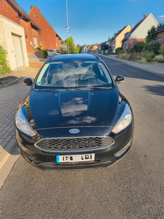 Ford Focus 98.000 km 6.500 € Grevenbroich 41517