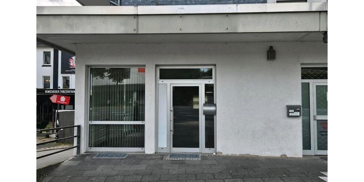 Zentrales Ladenlokal in Bahnhofsnähe 109m22 Etagen 2 Stellplätz zimmer