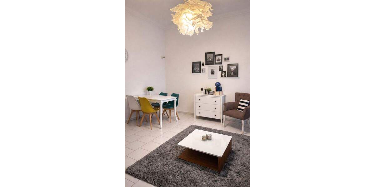 Charmante 2-Zimmer-Altbauwohnung im Erdgeschoss mit exklusivem Innenhof - Bestlage von Neuss 2 zimmer