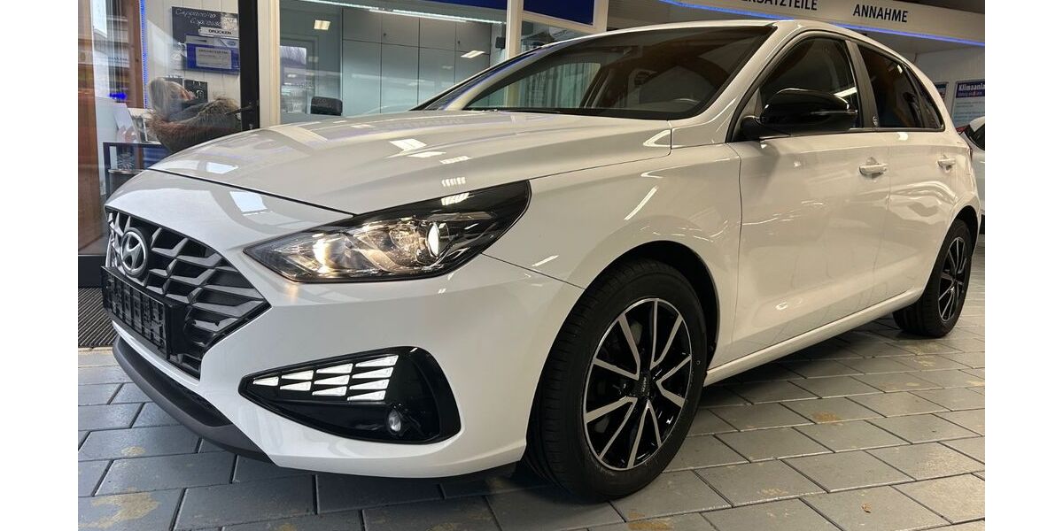 Hyundai i30 36.700 km 16.666 € Leverkusen 51379