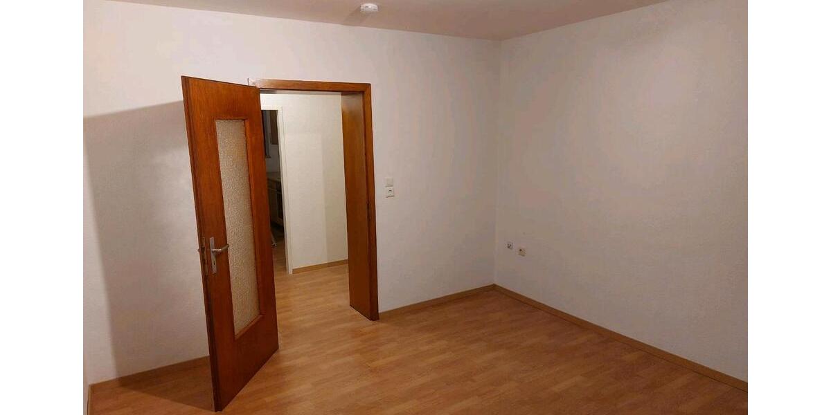 Etagenwohnung Neuss Reuschenberg - 1 Zimmer, 50 m&sup2;, 780&euro; | Angebot:25304063