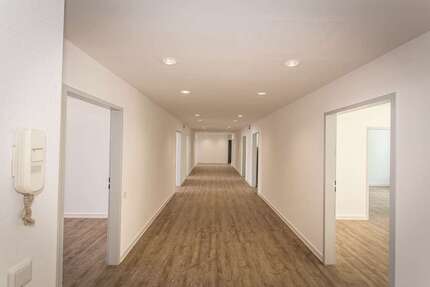 Büro in Düsseldorf 8.000 € 438 m² zimmer