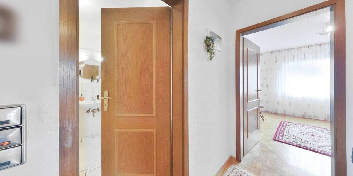 Etagenwohnung Neuss Rosellen - 3 Zimmer, 96 m&sup2;, 319.000&euro; | Angebot:26903784