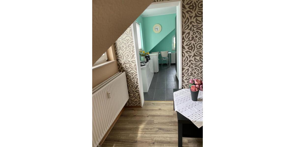 Dachgeschoßwohnung Remscheid Gemarkung Bergisch Born - 1 Zimmer, 50 m&sup2;, 400&euro; | Angebot:26311863