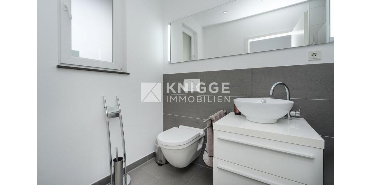 +++ 3439 - Architekten-Penthouse in begehrter Villenlage von GL-Hebborn +++ 4 zimmer