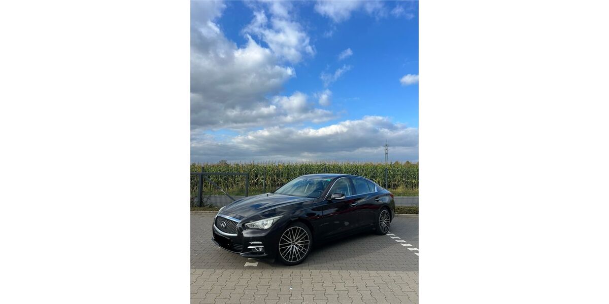 INFINITI Q50 169.000 km 11.200 &euro; Erftstadt 50374