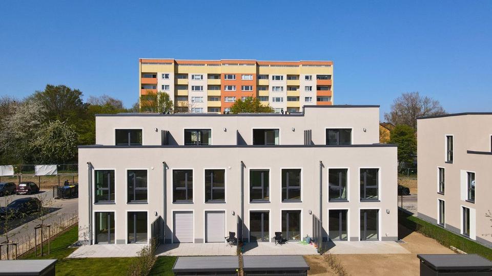 Modernes Neubau-Reihenhaus mit 6 Zimmern, Garten & Terrasse – stilvoll wohnen in den FÜNF HÖFEN! 6 zimmer
