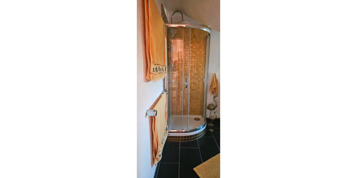 Dachgeschoßwohnung Remscheid Lüttringhausen - 3 Zimmer, 86 m&sup2;, 189.000&euro; | Angebot:24746271