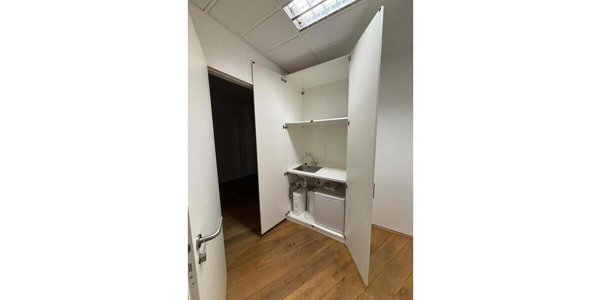 Büro in Düsseldorf Grafenberger Allee zimmer