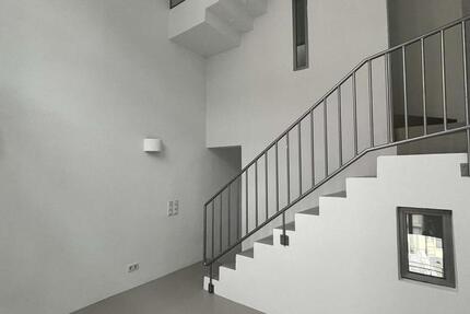 Inspiration pur: Offenes Wohnkonzept, Loft-Style & Terrassenflächen in außergewöhnlicher Architektur 5 zimmer