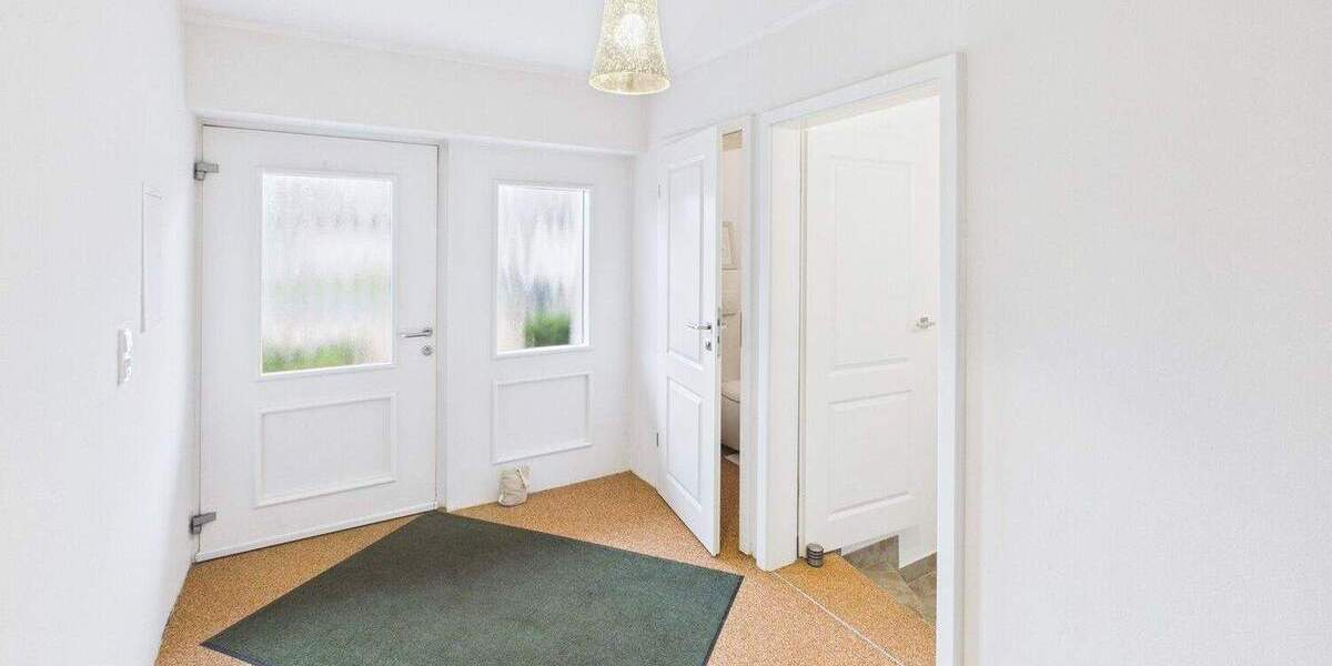 Bungalow Bergheim Niederaußem - 8 Zimmer, 314 m&sup2;, 858.000&euro; | Angebot:25385571