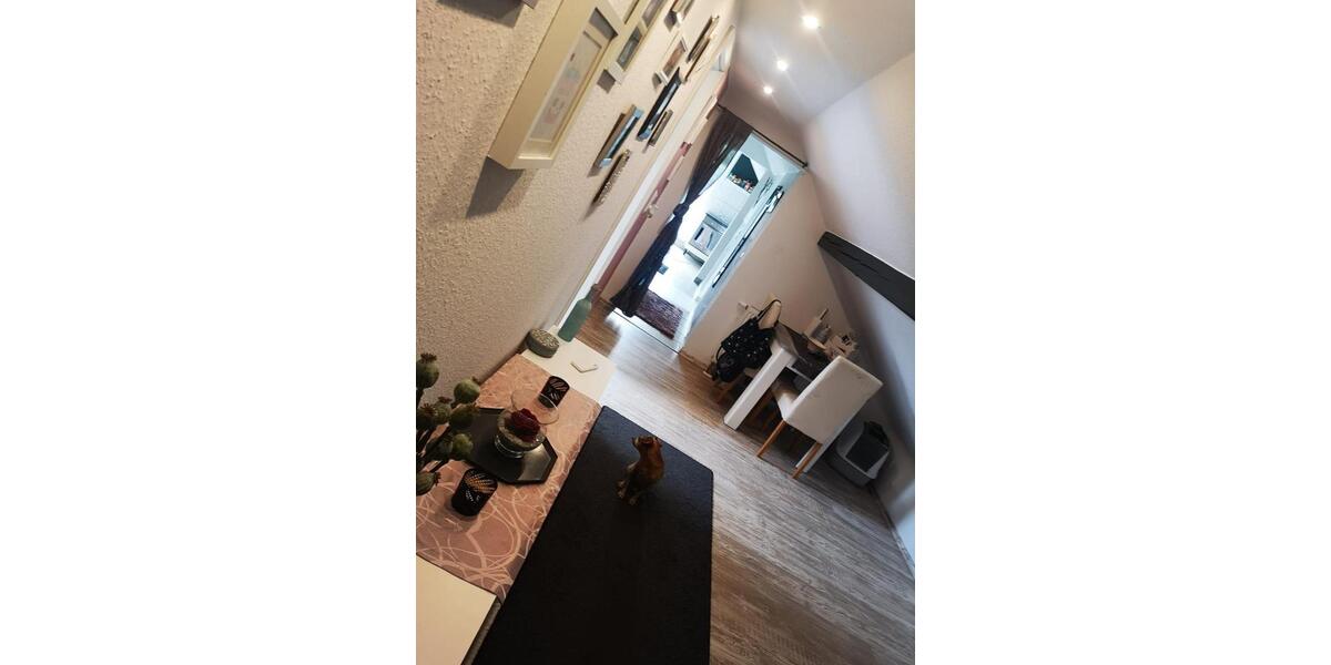 Dachgeschoßwohnung Rösrath - 3 Zimmer, 70 m&sup2;, 700&euro; | Angebot:25163123