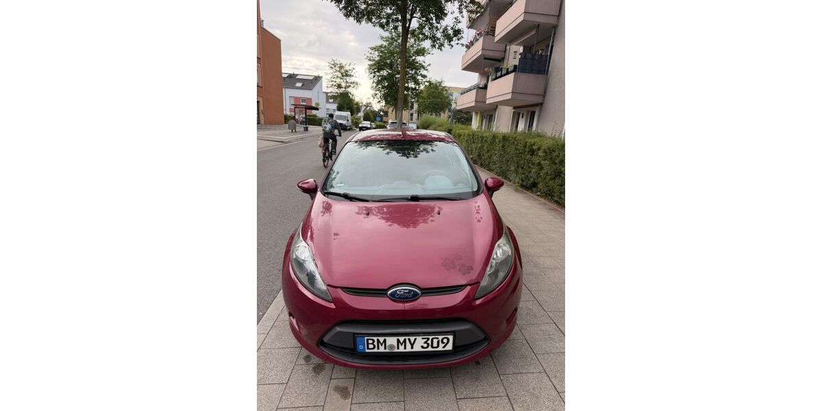 Ford Fiesta 216.000 km 2.249 &euro; Köln 51065